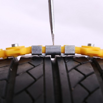 2019 FLY5D Snow Chain Two steel nails Anti-skid Wear Resistant And Anti-aging Material Universal For Automobile Car Tire Widths