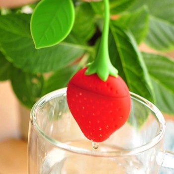 1 PCS Kitchen Supplies Tea Strainer Non-toxic Strawberry Shape Silicone Tea Infuser Tea Bag Teapot Accessory