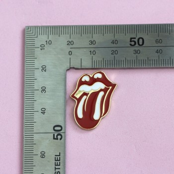 Timlee X189 Punk Style Oil Drop Metal Rock Stones Red lip Tongue Brooch Pins Button Pins Girl Jeans Bag Decoration Gift