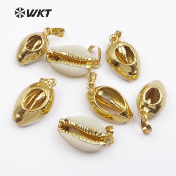 WT-P547 New approach Fashion tiny natural gold dipped shell pendant Lovely tiny cowrie shell pendant