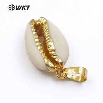 WT-P547 New approach Fashion tiny natural gold dipped shell pendant Lovely tiny cowrie shell pendant