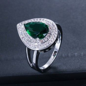 CWWZircons Classic Women Engagement Party Jewelry High Quality Big Tear Drop Green Crystal Rings with Zirconia Stones R026