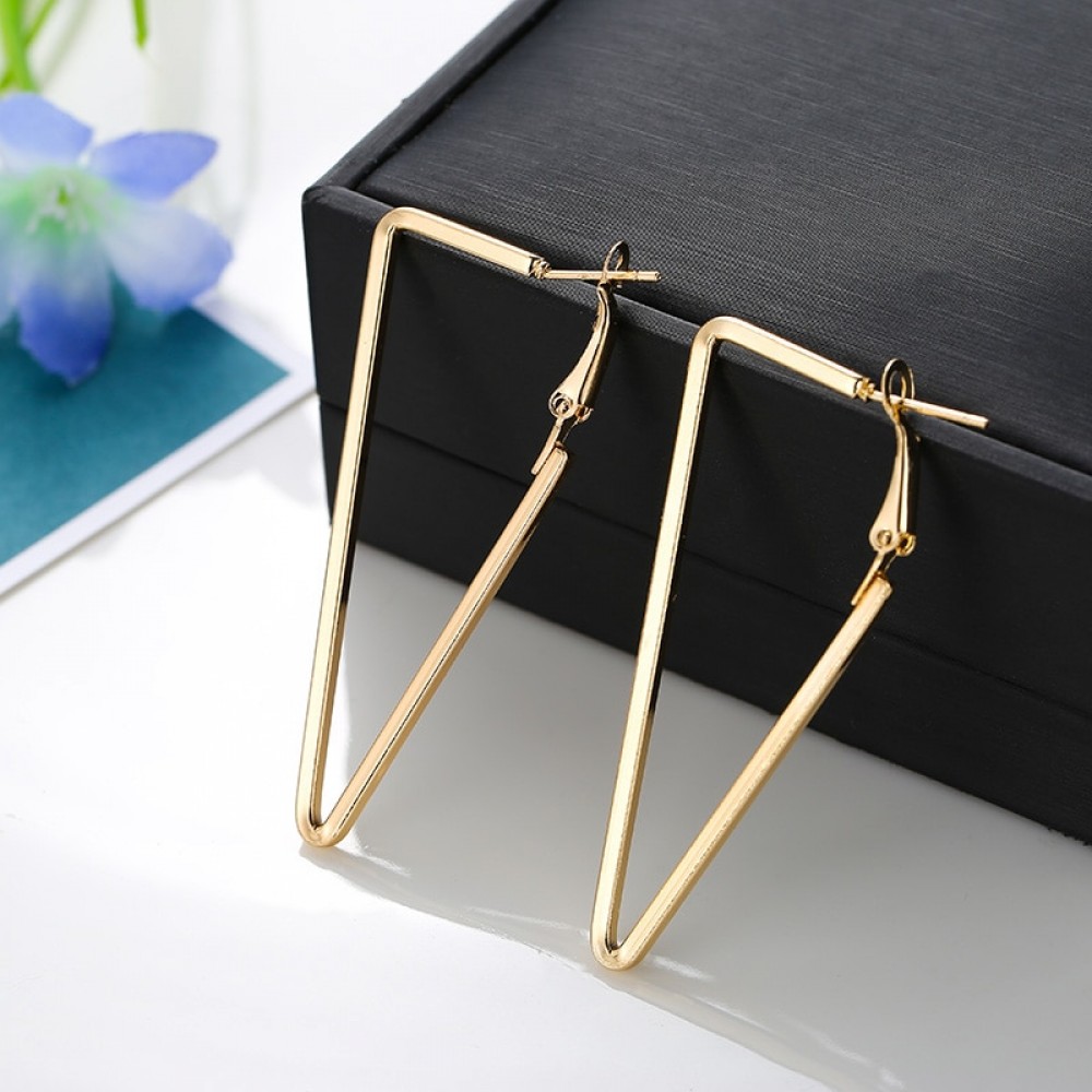 Trendy 2018 Womens Metal Triangle Hoop Earrings Punk Jewelry Personalized Female Gold Silver Geometric Big Earring For Women